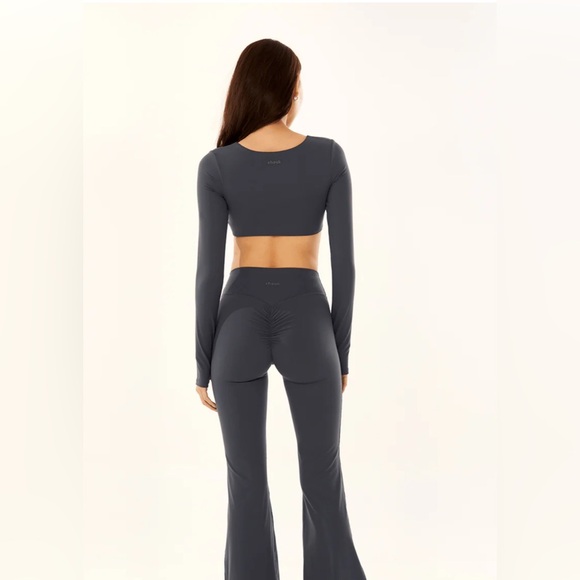 Cheak Baseflex Scrunch Padded Long Sleeve Top in Gun Metal Size S - Picture 5 of 9